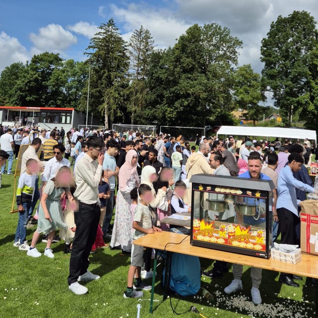 أجواء إحتفال العيد2